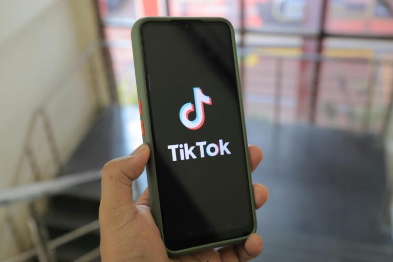 Sidbowbid TikTok: The Viral Phenomenon and Why It Matters